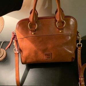 Leather Dooney & Bourke purse! 😍👌🏼💁🏼‍♀️